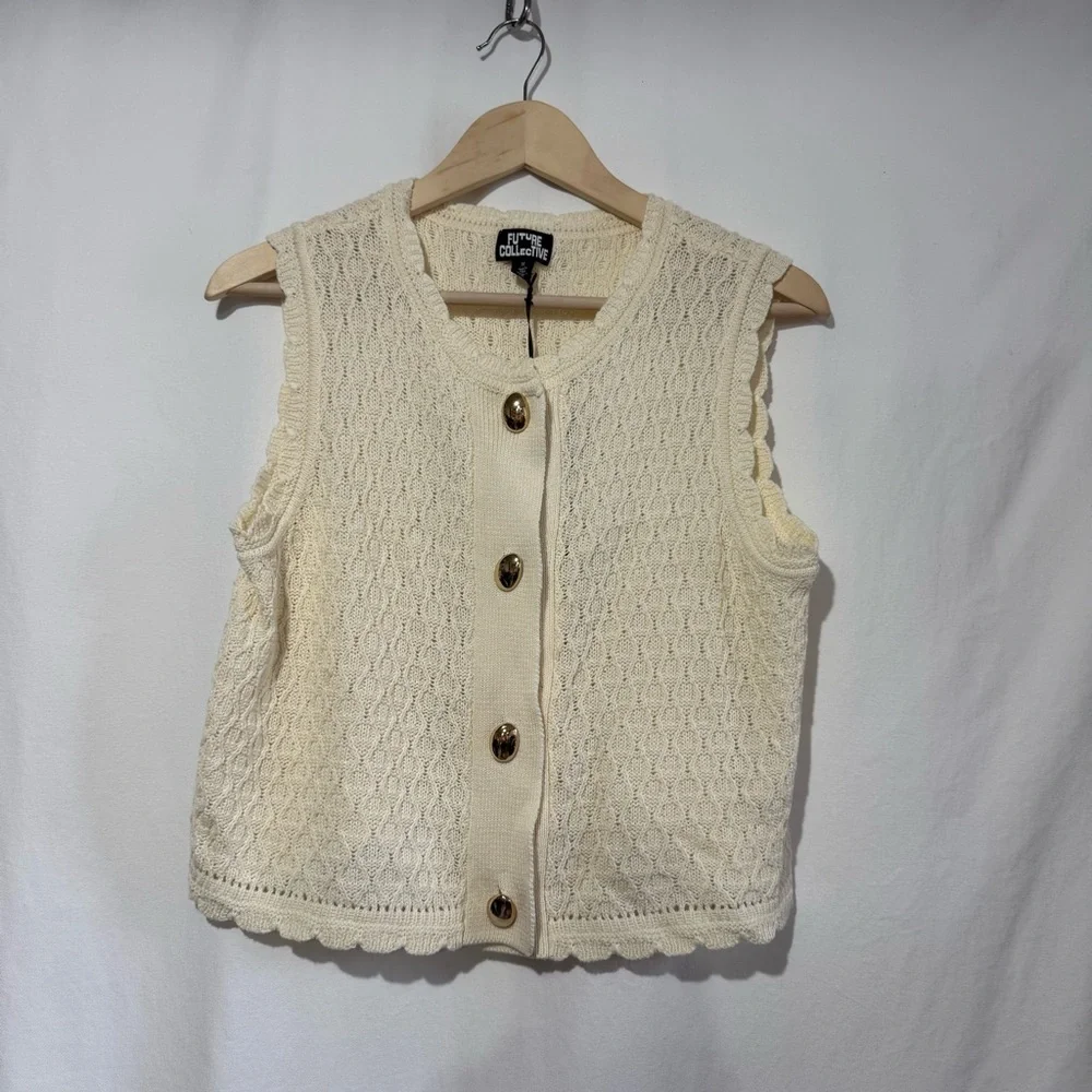 Cream Sleeveless Knit‎ Vest and Skirt Set